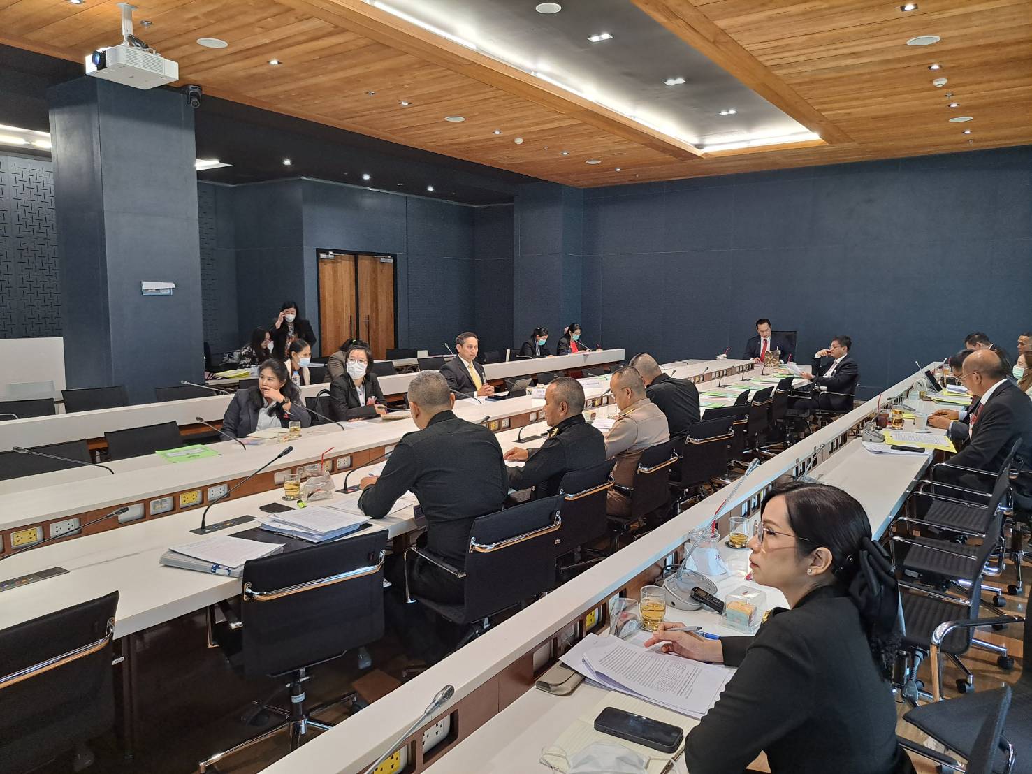 การประชุมร่วมกับคณะอนุกรรมาธิการพิจารณาศึกษาการดำเนินกิจการด้านพลังงานของกองทัพ