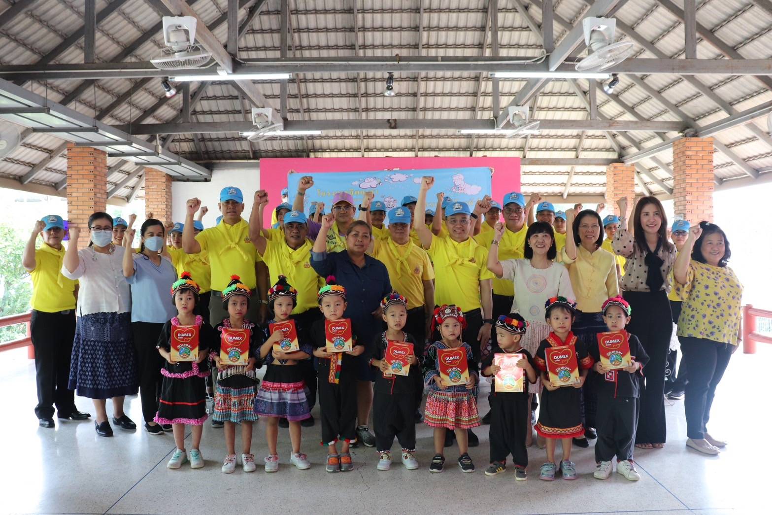 พท.ร่วมกับ ศพปน.พท.,ศฝปท.(เชียงใหม่) และประชาชนจิตอาสาในพื้นที่ ร่วมทำ กิจกรรมจิตอาสาพัฒนาชุมชน