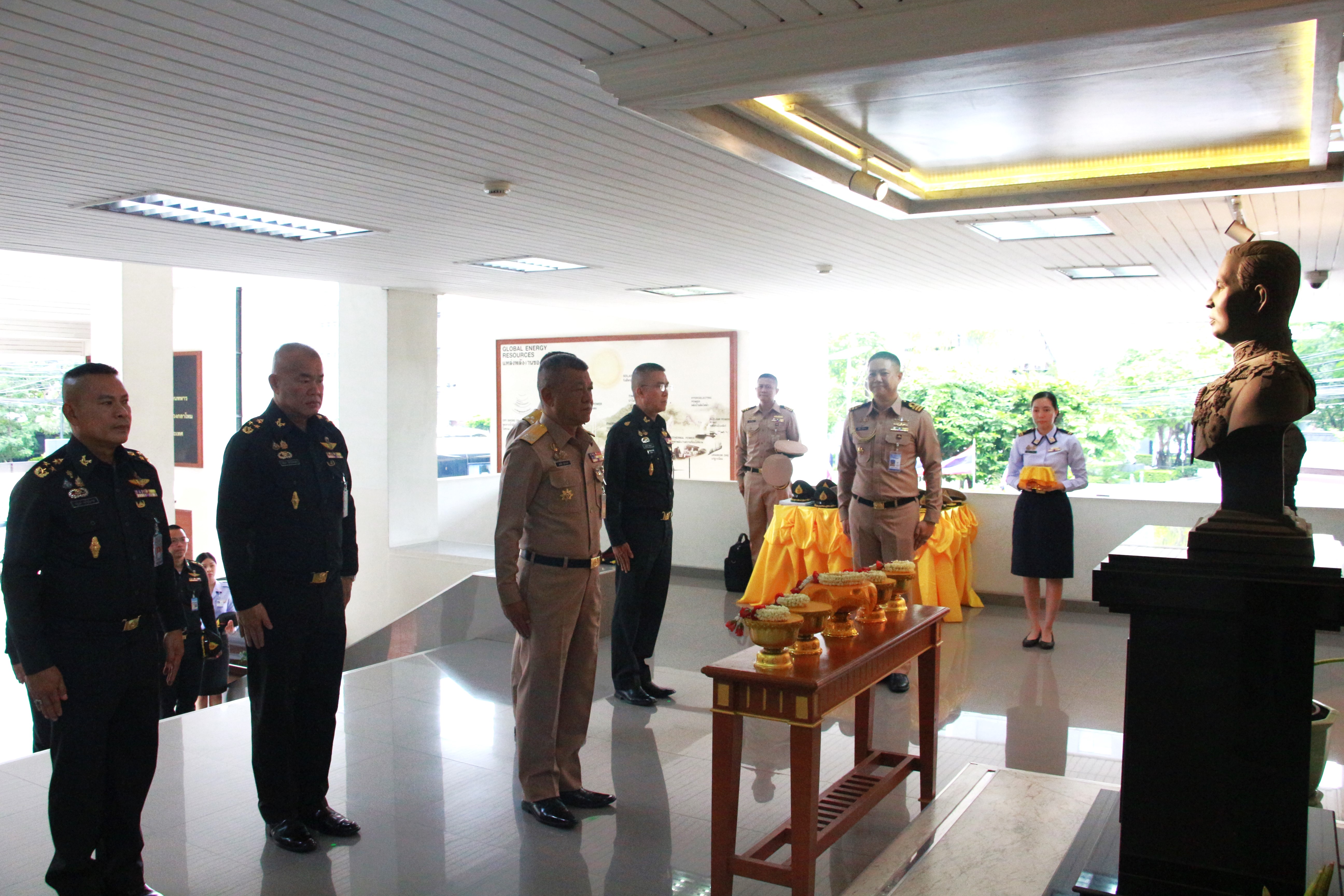 รองปลัดกระทรวงกลาโหม กรุณาตรวจเยี่ยม กรมการพลังงานทหาร