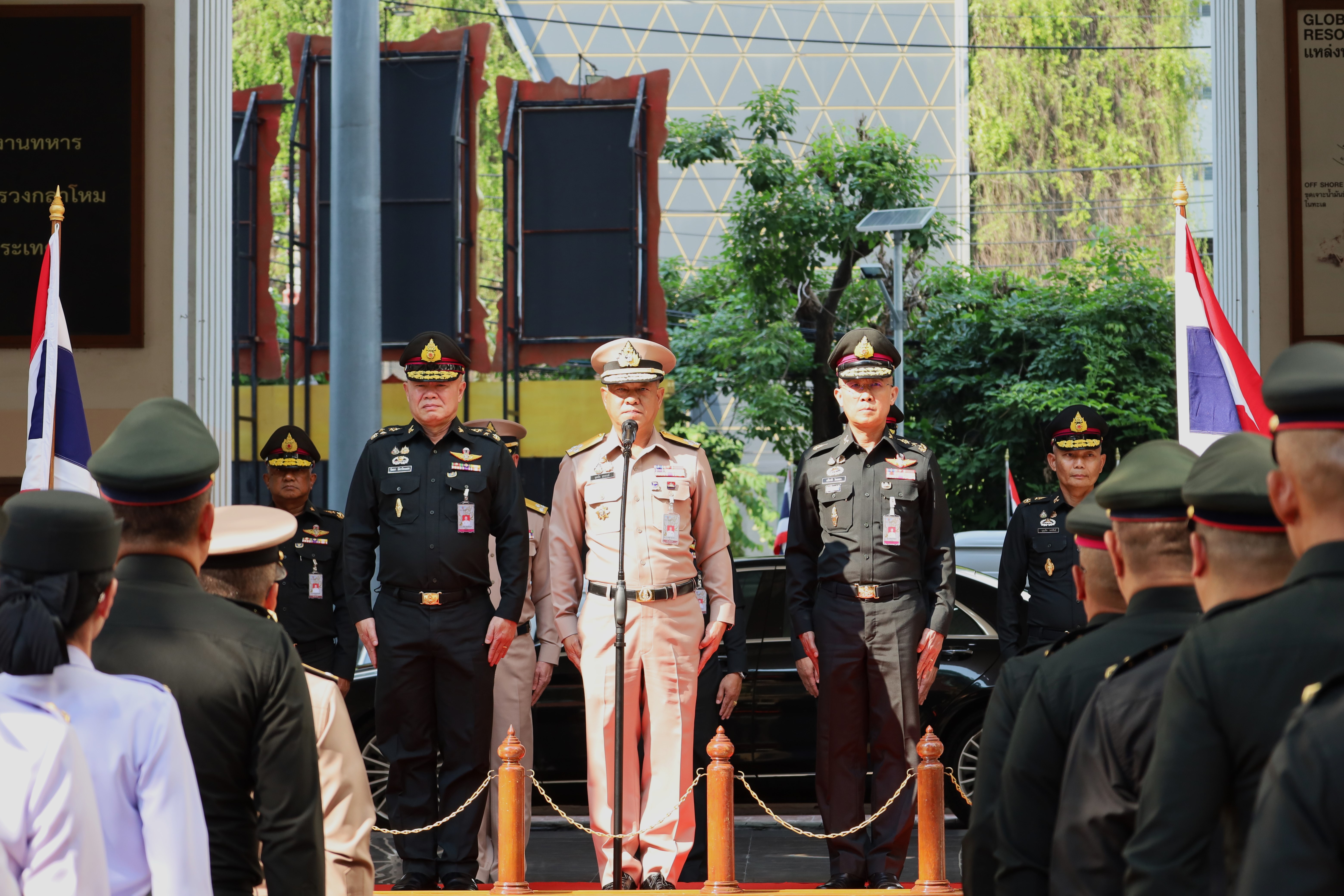 รองปลัดกระทรวงกลาโหม กรุณาตรวจเยี่ยม กรมการพลังงานทหาร