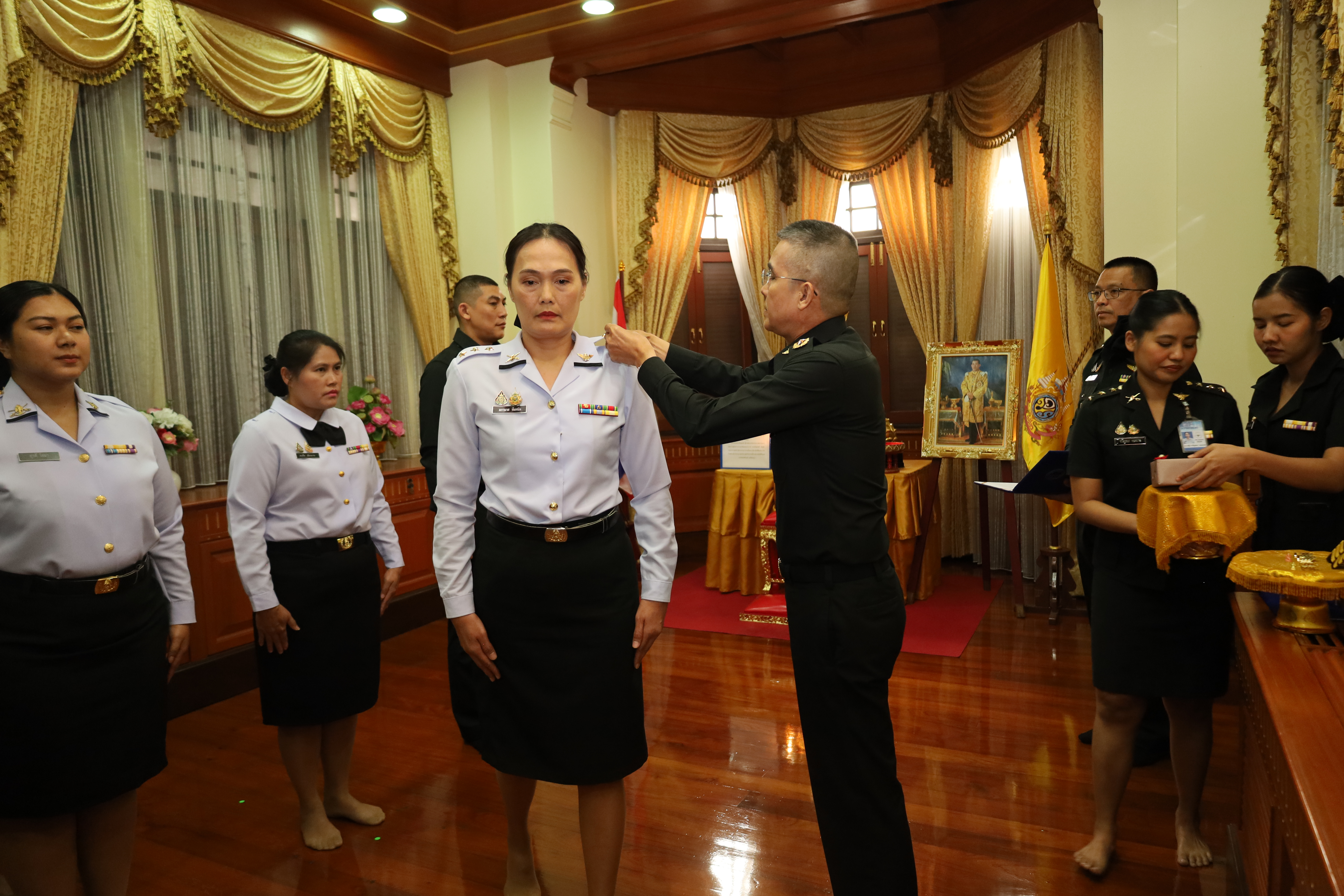 พิธีประดับยศนายทหารสัญญาบัตร และนายทหารประทวน