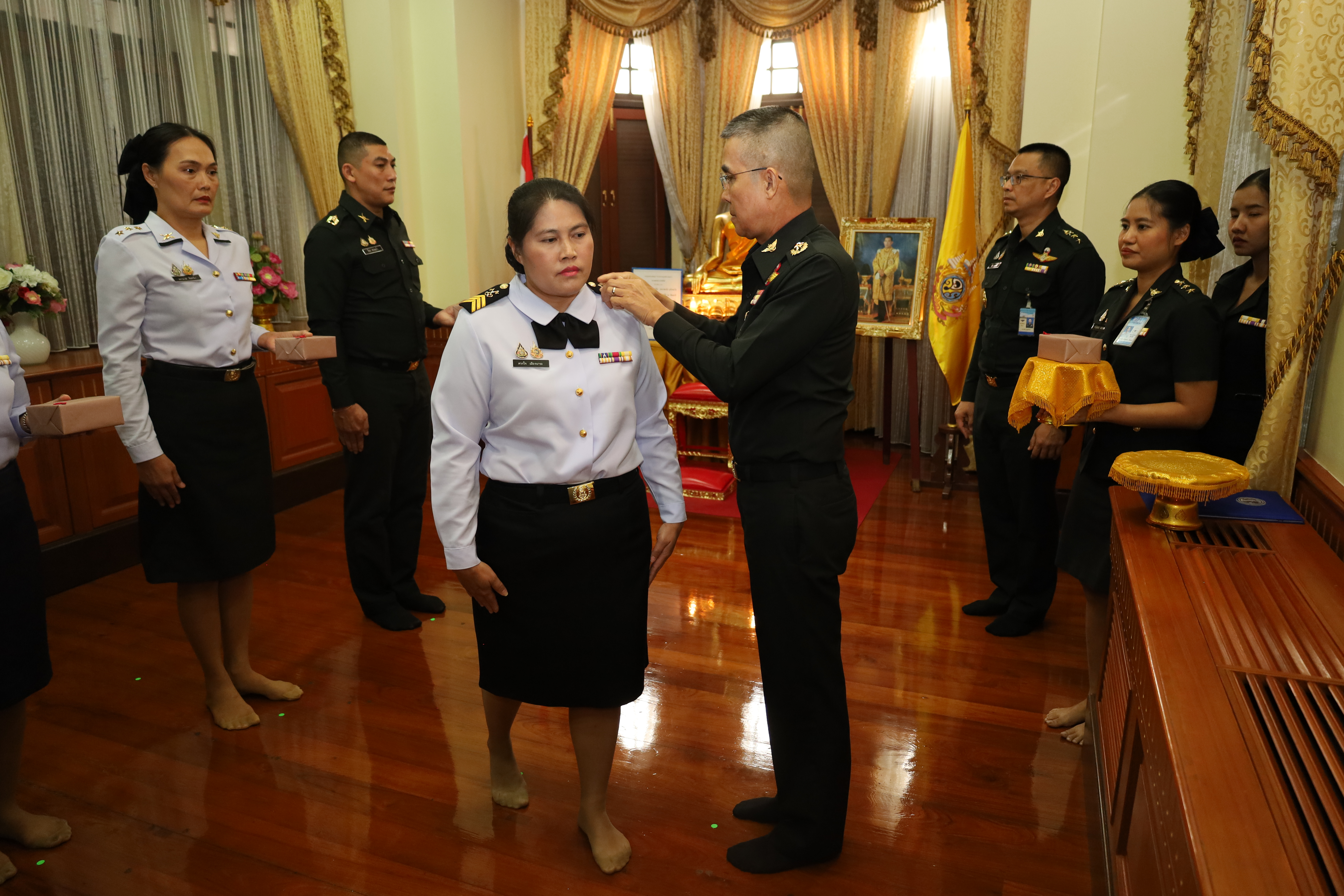 พิธีประดับยศนายทหารสัญญาบัตร และนายทหารประทวน