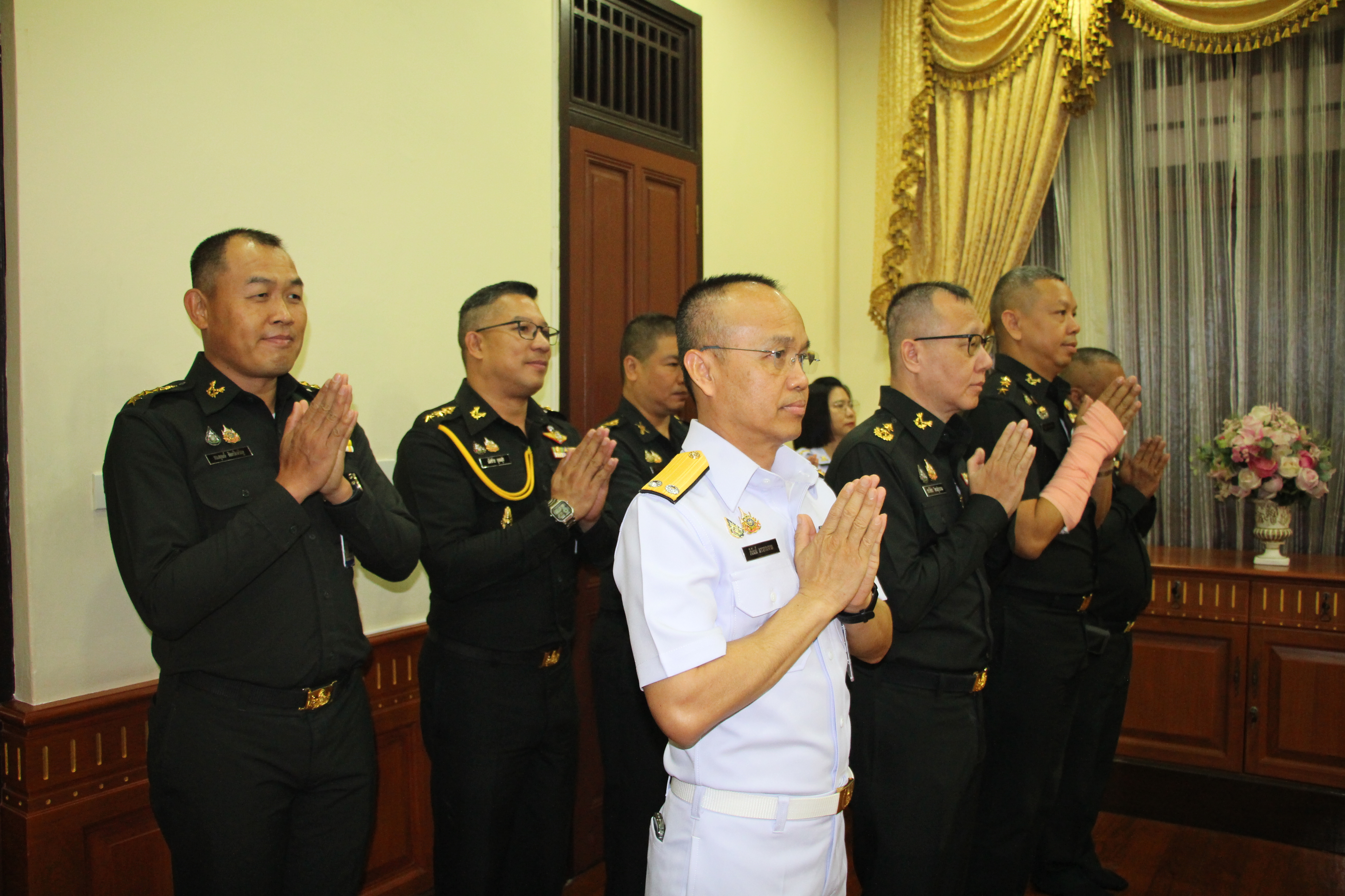พิธีประดับยศนายทหารสัญญาบัตร