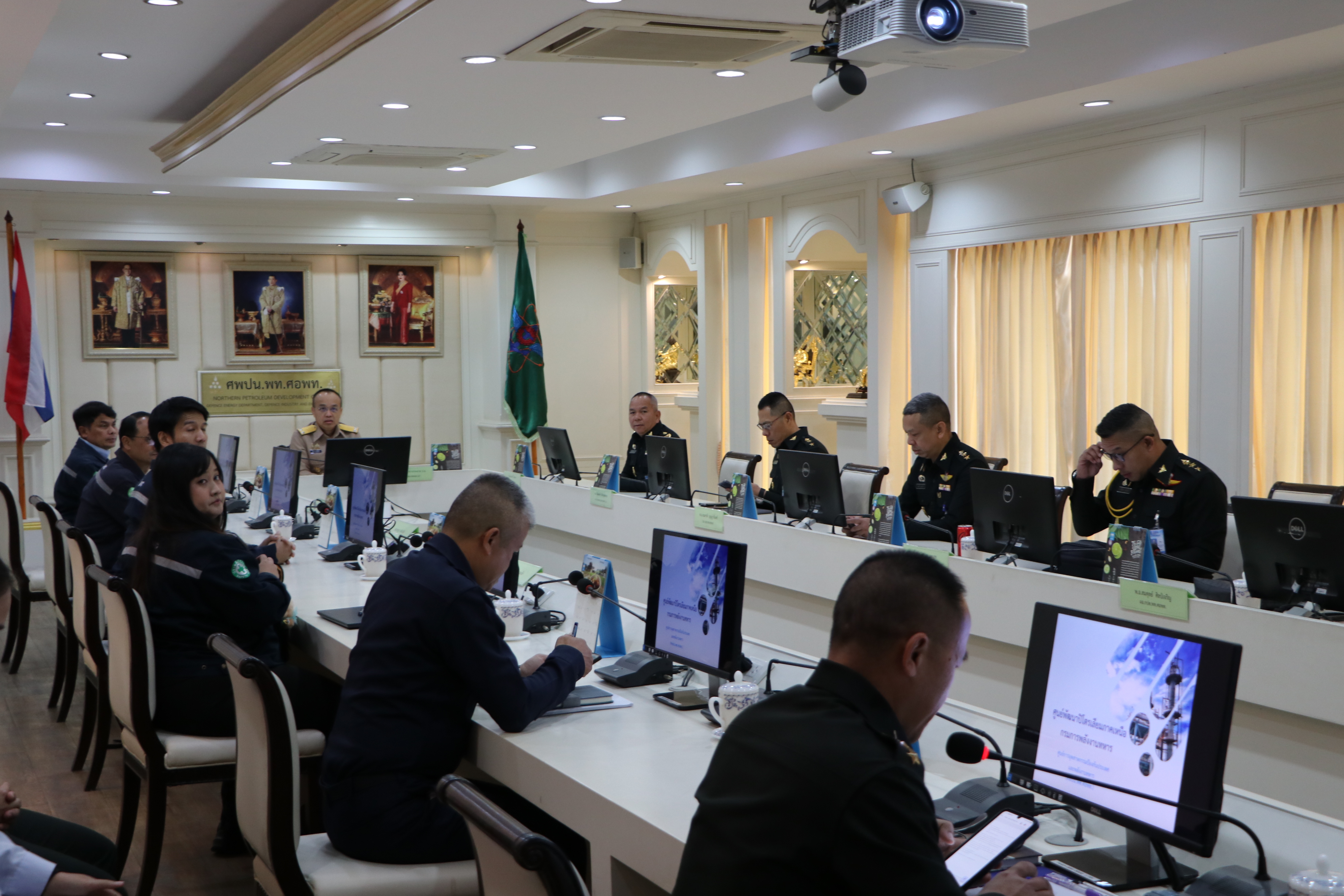 IRPC ร่วมการสัมมนาในหัวข้อ "การปรับปรุงกระบวนการกลั่นน้ำมันดิบ"