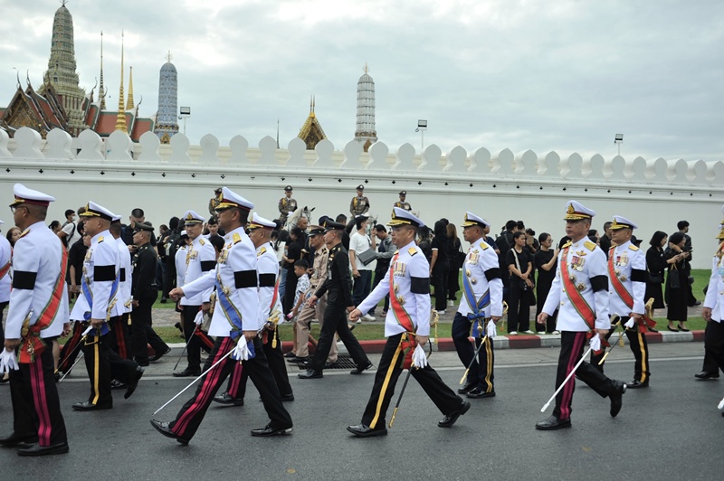 เจ้ากรมการพลังงานทหาร ร่วมพิธีลงนามถวายความอาลัย สมเด็จพระนางเจ้าสิริกิติ์ พระบรมราชินีนาถ พระบรมราชชนนีพันปีหลวง
