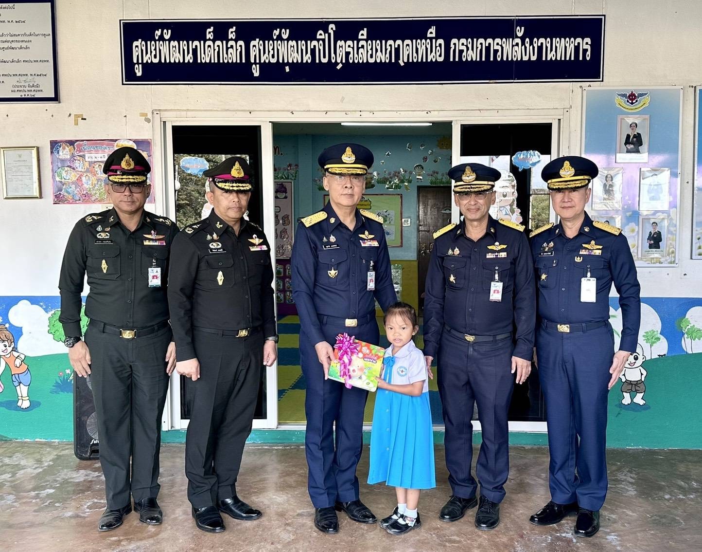 รองปลัดกระทรวงกลาโหม และคณะ ในโอกาสที่ท่านเดินทางมาเป็นประธานเปิด กิจกรรมเสริมสร้างและป้องกันการแก้ไขปัญหายาเสพติด