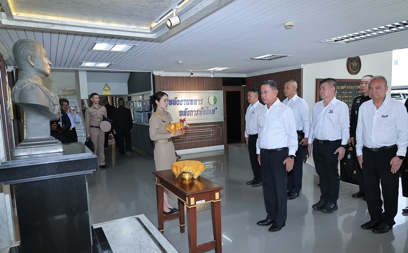 รัฐมนตรีช่วยว่าการกระทรวงกลาโหม ตรวจเยี่ยม กรมการพลังงานทหาร
