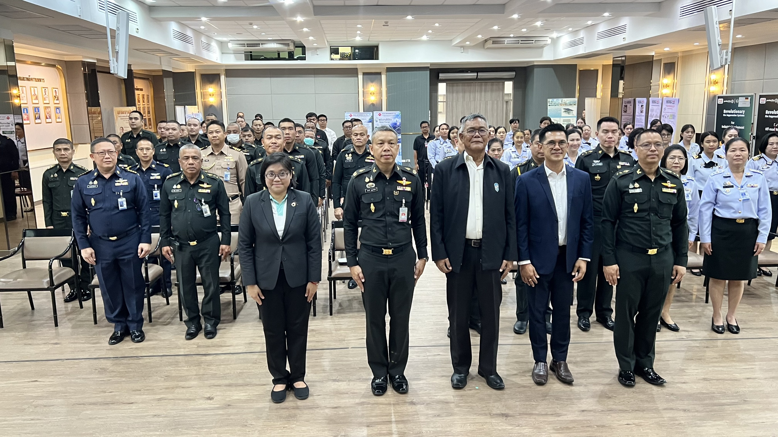 การอบรมให้ความรู้ด้านพลังงานทดแทน และการประยุกต์ใช้เทคโนโลยีด้านพลังงานทดแทน