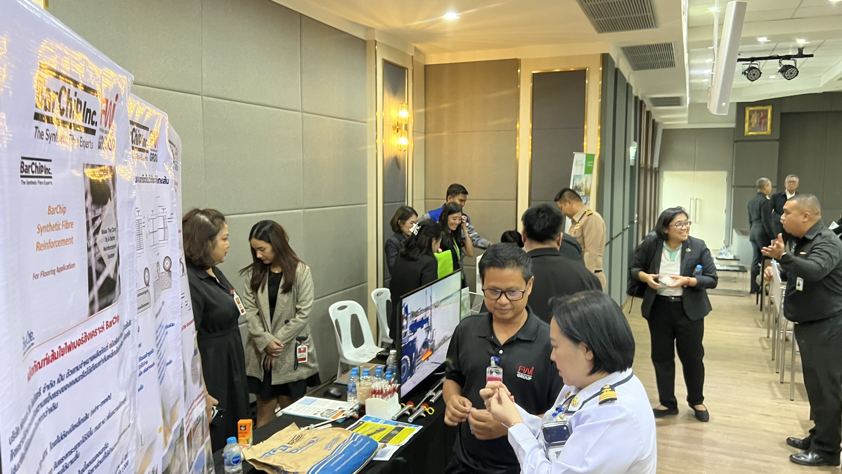 การอบรมให้ความรู้ด้านพลังงานทดแทน และการประยุกต์ใช้เทคโนโลยีด้านพลังงานทดแทน