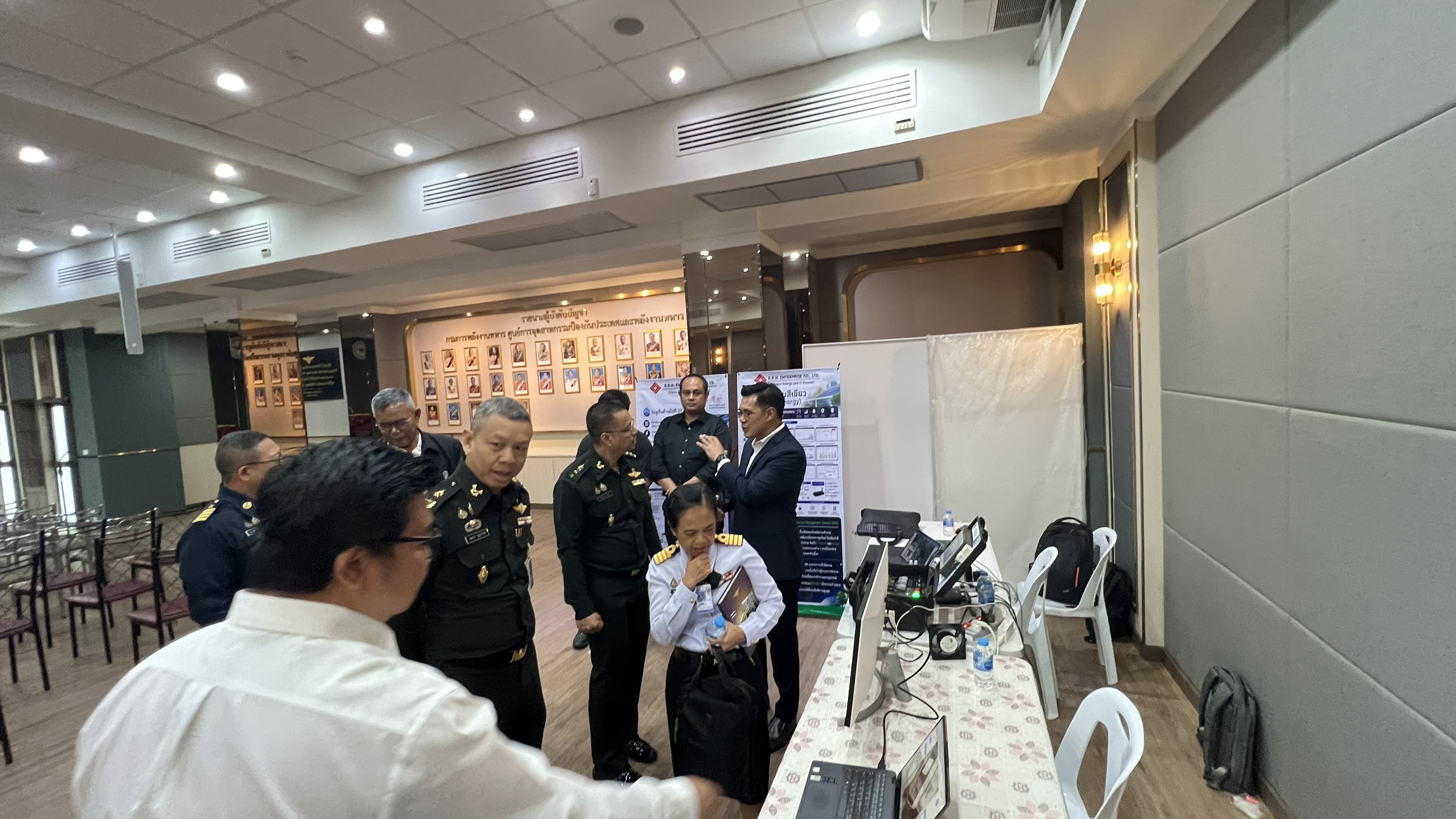 การอบรมให้ความรู้ด้านพลังงานทดแทน และการประยุกต์ใช้เทคโนโลยีด้านพลังงานทดแทน