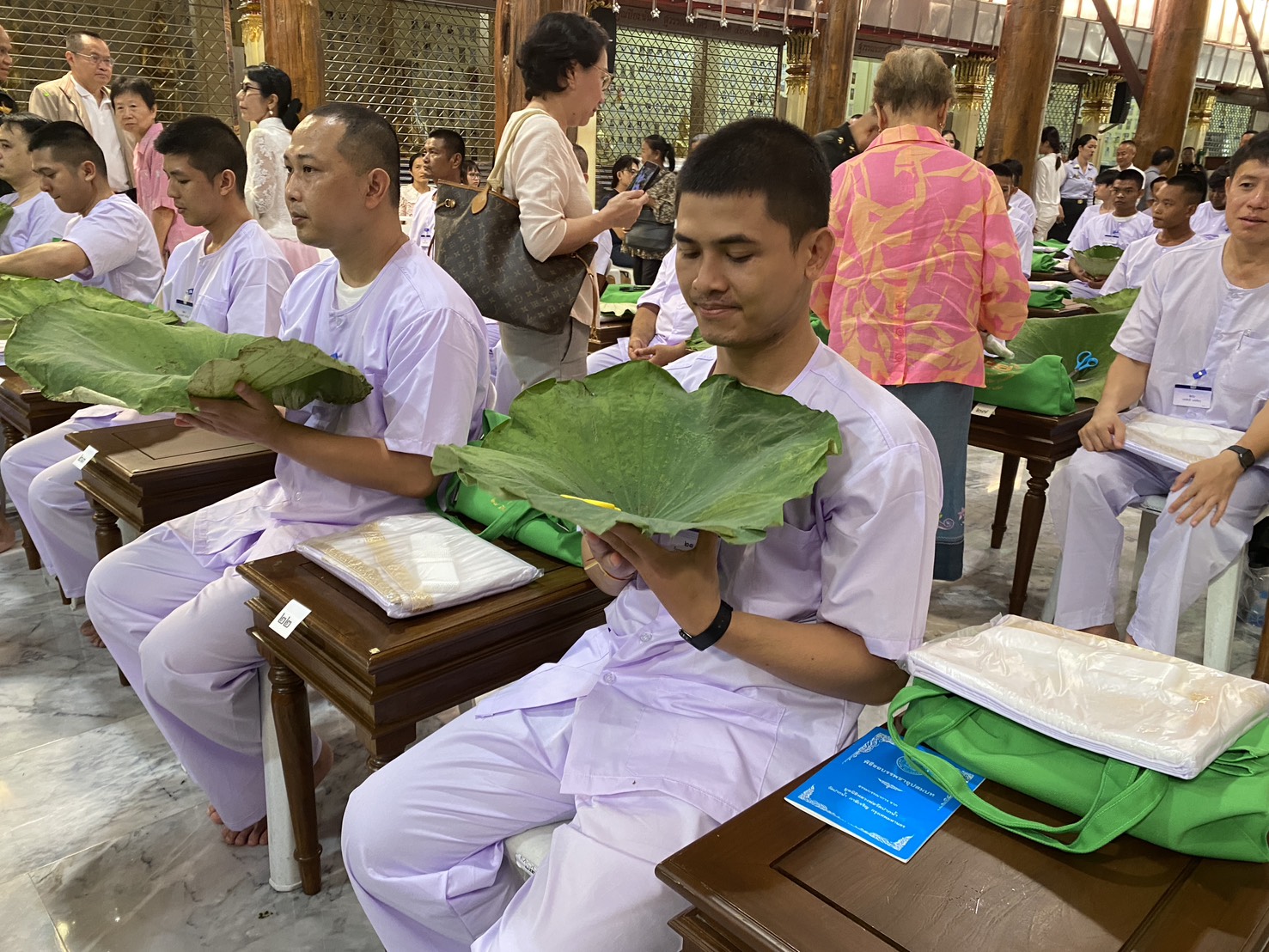 กิจกรรมอุปสมบทหมู่ เทิดทูนสถาบันพระมหากษัตริย์ เพื่อเฉลิมพระเกียรติถวายเป็นพระราช กุศล แด่สมเด็จพระนางเจ้าฯ พระบรมราชินี เนื่องในโอกาสมหามงคล เฉลิมพระชนมพรรษา 4 รอบ