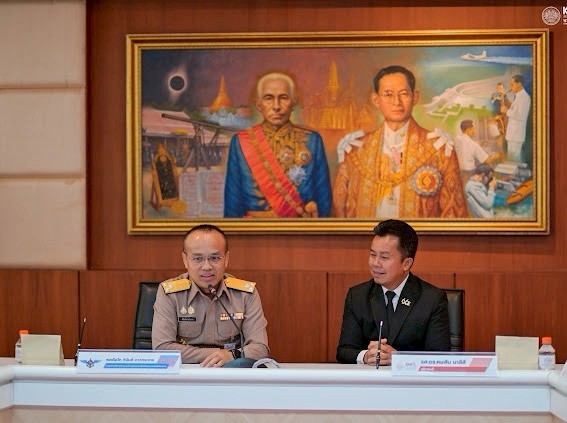 พิธีลงนามในบันทึกความเข้าใจว่าด้วยความร่วมมือด้านการสำรวจ วิจัย พัฒนานวัตกรรมด้านพลังงานทดแทน และอนุรักษ์พลังงาน ระหว่าง สำนักงานปลัดกระทรวงกลาโหม กับ สถาบันเทคโนโลยีพระจอมเกล้าเจ้าคุณทหารลาดกระบัง