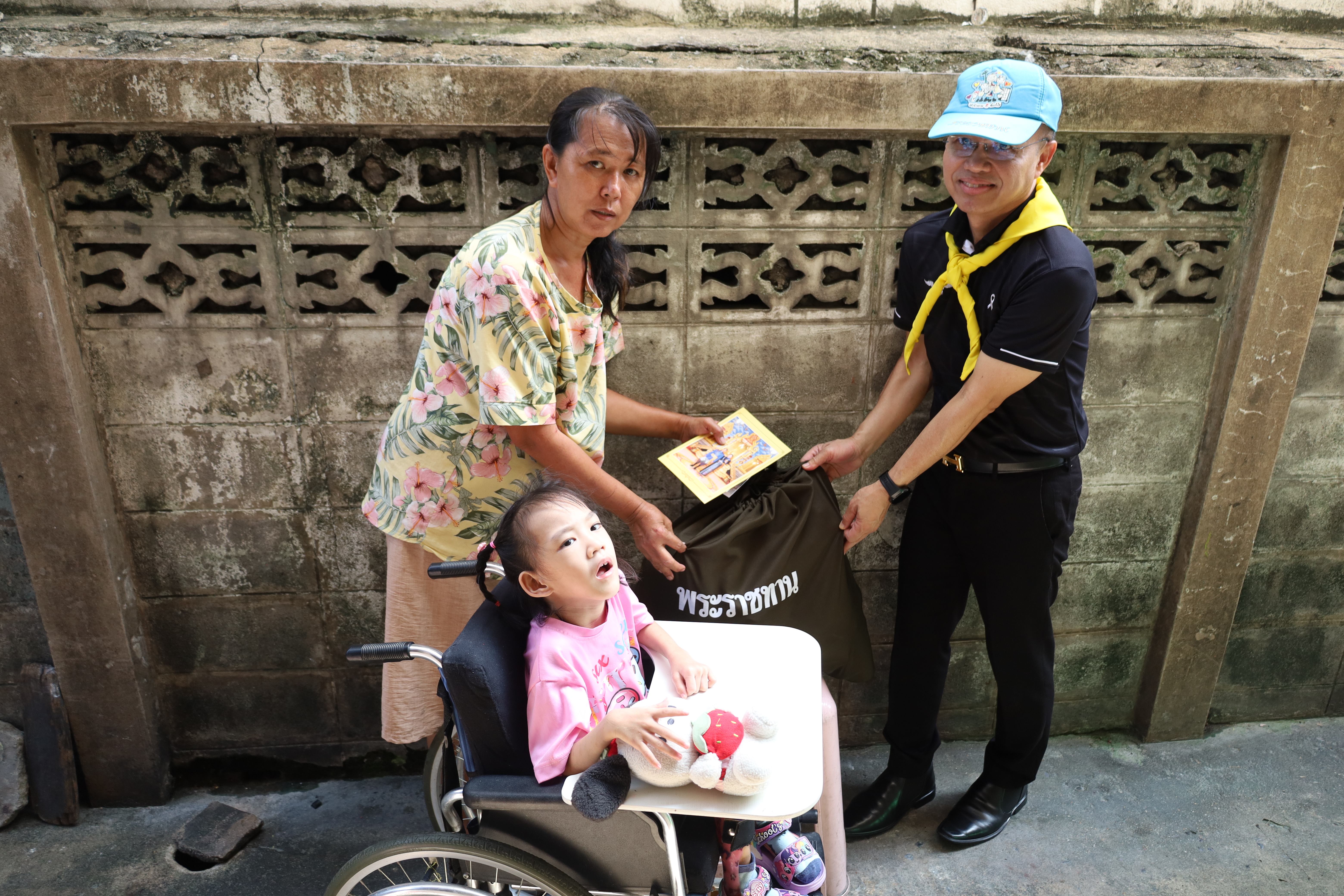 กรมการพลังงานทหาร ร่วมกิจกรรมจิตอาสา “เราทำความ ดี ด้วยหัวใจ” บำเพ็ญสาธารณประโยชน์ พร้อมมอบถุงพระราชทาน เนื่องในโอกาสวันเฉลิมพระชนมพรรษาฯ